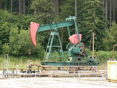 Zdroj: https://commons.wikimedia.org/wiki/Category:Petroleum_industry_in_the_Czech_Republic#/media/File:Koryčany